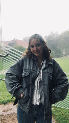 Eline zoekt een Kamer / Studio in Haarlem